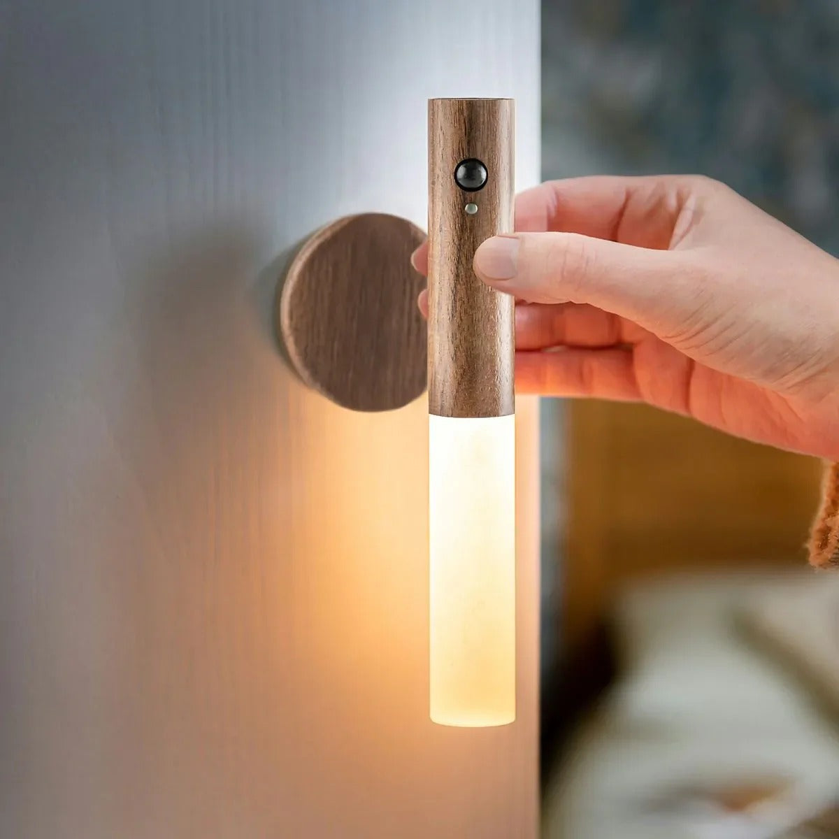 Lumano Glide™ Magnetic Motion Sensor LED Night Light